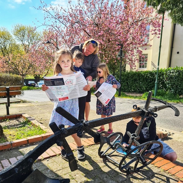 Family on treasure hunt